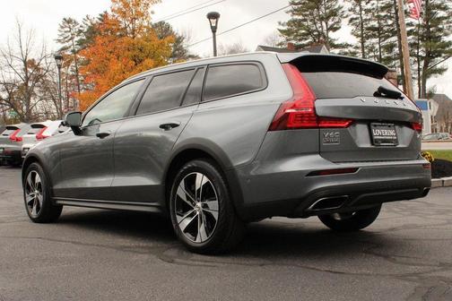 2020 Volvo V60 Cross Country T5