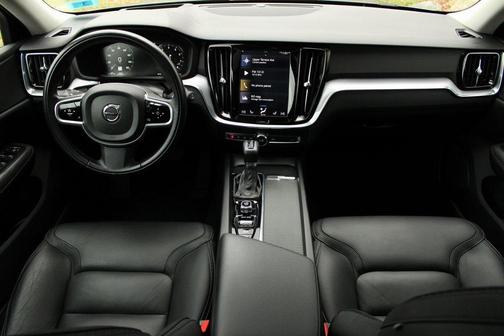 2020 Volvo V60 Cross Country T5
