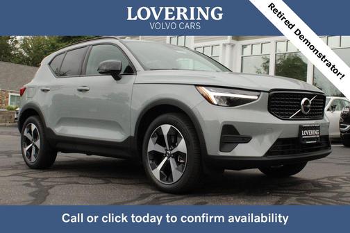 2026 Volvo XC40 B5 Core