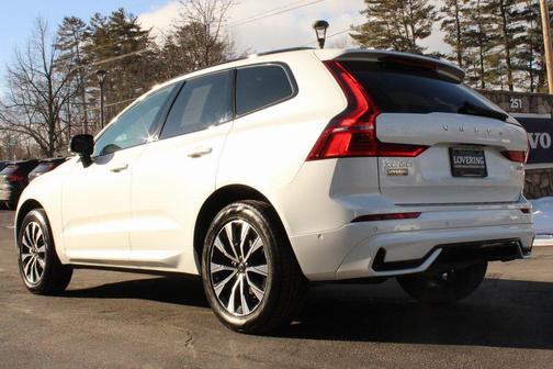 2023 Volvo XC60 B5 Plus Dark Theme