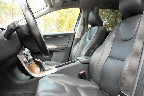 2017 Volvo XC60 T5 Inscription