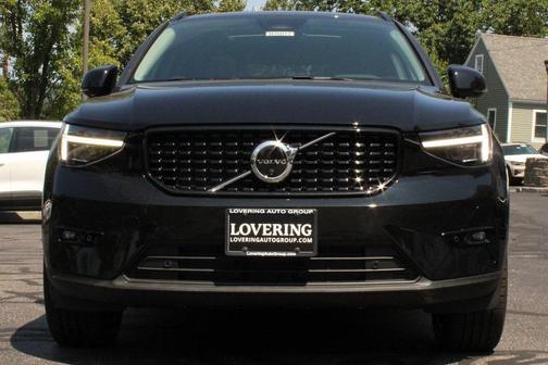2026 Volvo XC40 B5 Plus