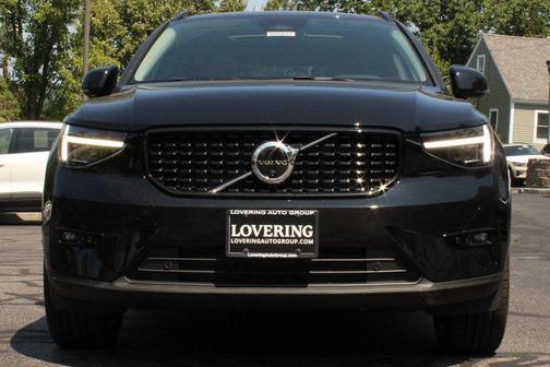 2026 Volvo XC40 B5 Plus