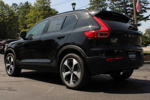 2026 Volvo XC40 B5 Plus