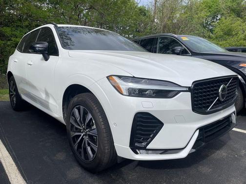 Crystal White Metallic 2024 Volvo XC60 B5 Plus Dark Theme