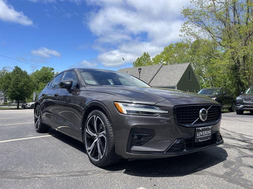Platinum Grey 2025 Volvo S60 B5 Plus