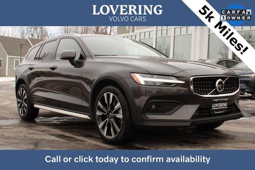 2024 Volvo V60 Cross Country B5 Ultimate