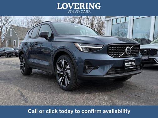 2026 Volvo XC40 Plus, B5 AWD Gas (mild hybrid), Dark
