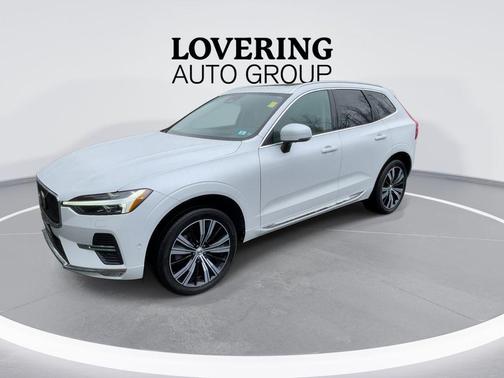 White 2022 Volvo XC60 B5 Inscription