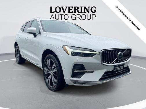 White 2022 Volvo XC60 B5 Inscription