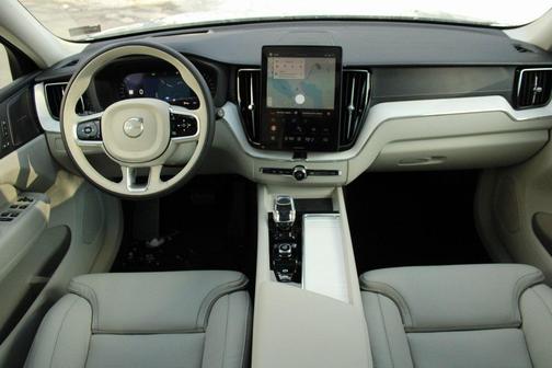 2026 Volvo XC60 B5 Ultra