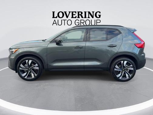 Forest Lake 2026 Volvo XC40 Ultra, B5 AWD Gas (mild hybrid), Dark