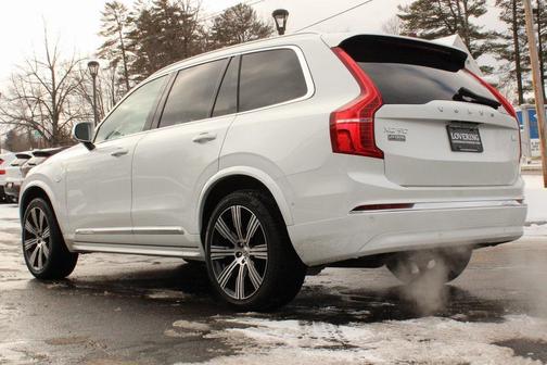 2024 Volvo XC90 Recharge Plug-In Hybrid T8 Ultimate Bright Theme 7-Seater
