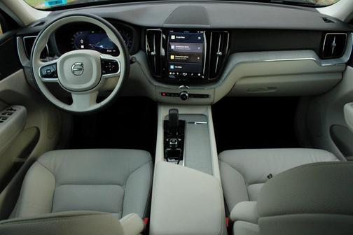 2024 Volvo XC60 B5 Plus Dark Theme