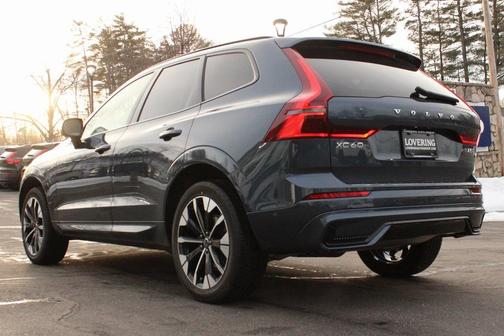 2026 Volvo XC60 B5 Plus