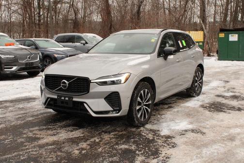 2025 Volvo XC60 B5 Plus