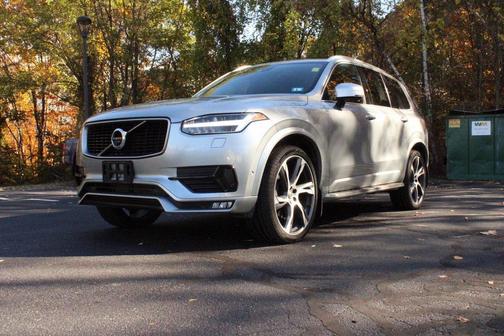 2019 Volvo XC90 T6 R-Design