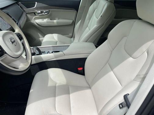 Denim Blue Metallic 2023 Volvo XC90 B6 Plus 7-Seater