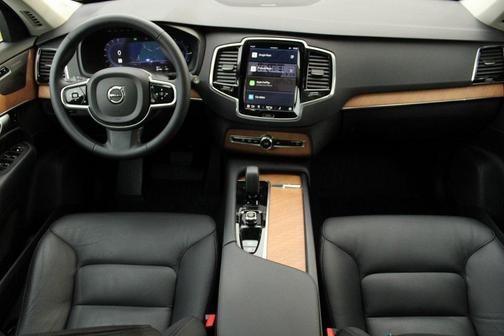 2024 Volvo XC90 Recharge Plug-In Hybrid T8 Plus Bright Theme 7-Seater