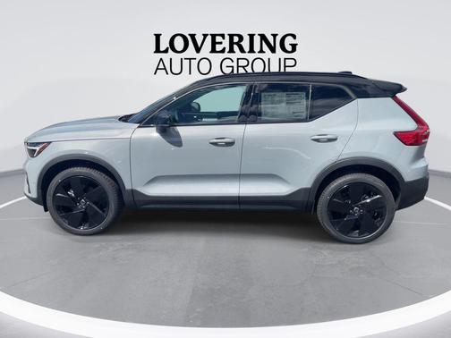 Vapour Grey Metallic 2026 Volvo XC40 B5 Ultra Black Edition