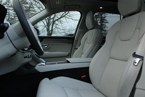 2026 Volvo XC90 B6 Ultra 7-Seater