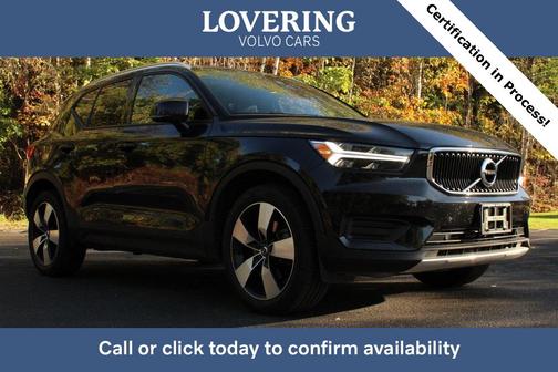 2022 Volvo XC40 T5 Momentum