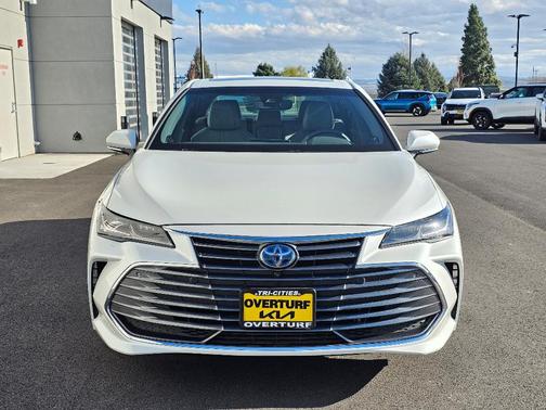 Wind Chill Pearl 2021 Toyota Avalon Hybrid Limited
