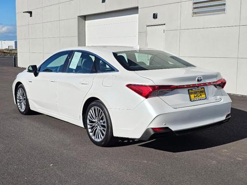 Wind Chill Pearl 2021 Toyota Avalon Hybrid Limited