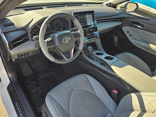 Wind Chill Pearl 2021 Toyota Avalon Hybrid Limited