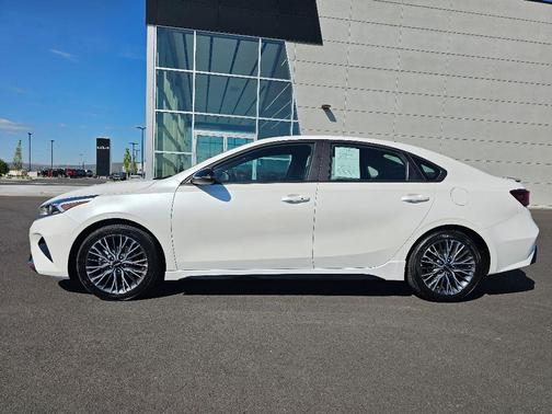 Snow White Pearl 2023 Kia Forte GT-Line