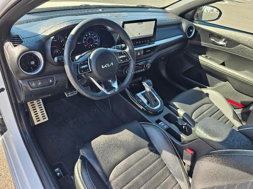 Snow White Pearl 2023 Kia Forte GT-Line