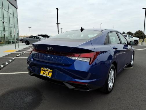 2021 Hyundai ELANTRA SE