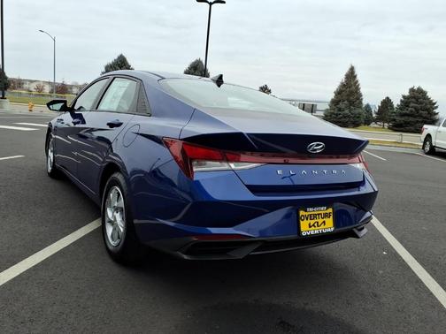 2021 Hyundai ELANTRA SE