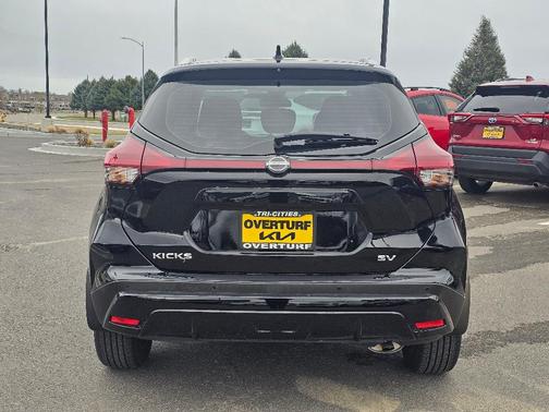 2022 Nissan Kicks SV