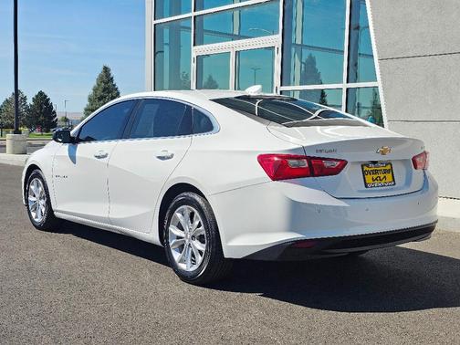 Summit White 2024 Chevrolet Malibu LT