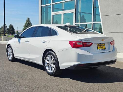 Summit White 2024 Chevrolet Malibu LT