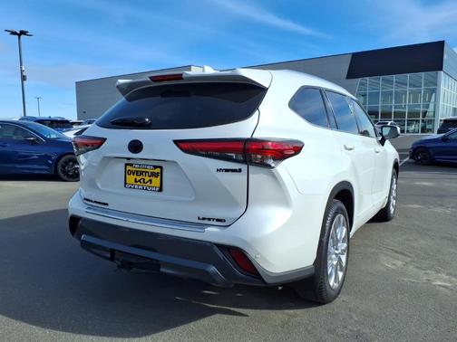 Wind Chill Pearl 2023 Toyota Highlander Hybrid Limited