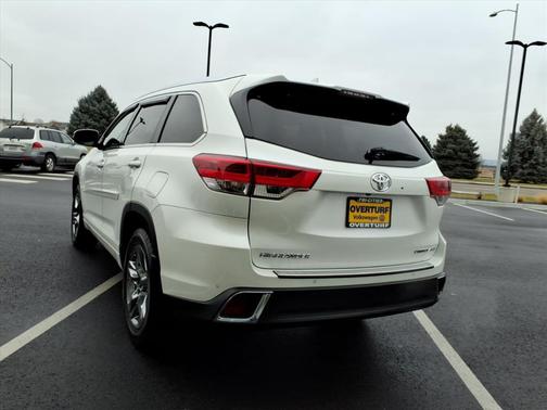 2019 Toyota Highlander Limited Platinum