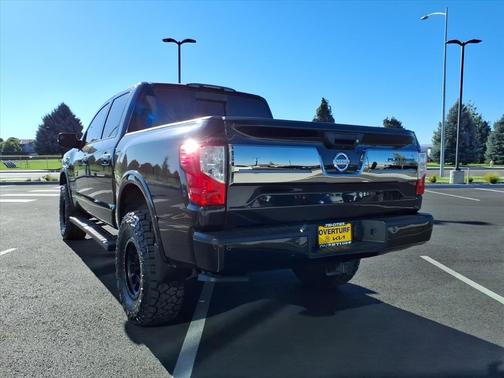 2017 Nissan Titan Platinum Reserve