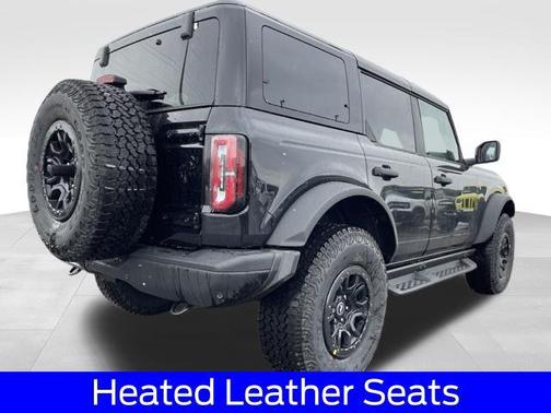 Shadow Black 2026 Ford Bronco Badlands