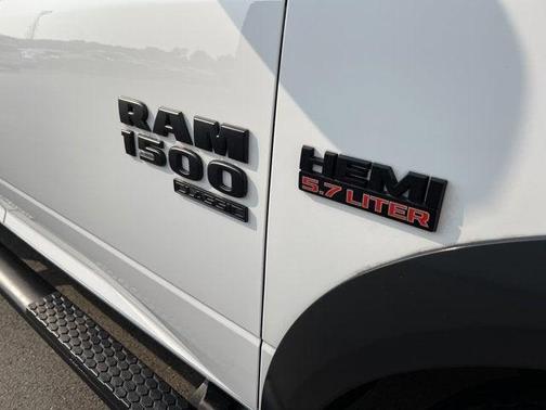 2019 RAM 1500 SLT
