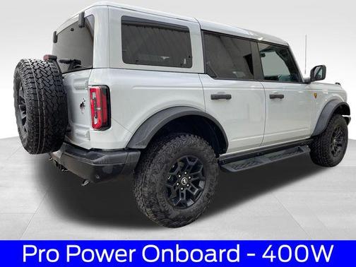 Avalanche Gray 2026 Ford Bronco Badlands