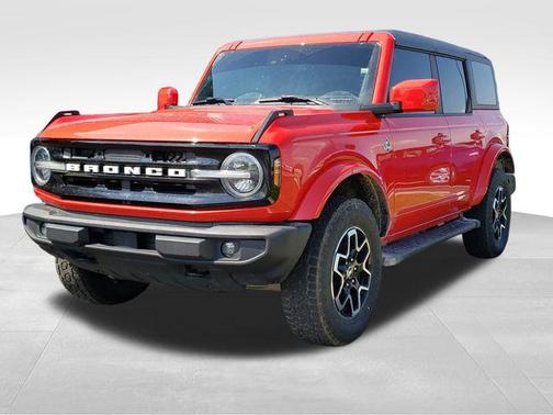 Race Red 2024 Ford Bronco Outer Banks
