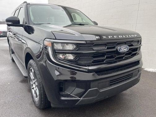 2025 Ford Expedition Max Active 4x4