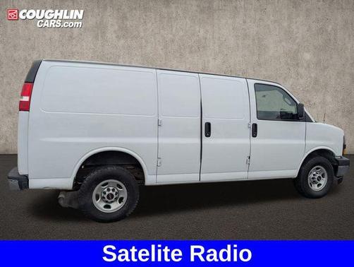 2022 GMC Savana 2500 Work Van