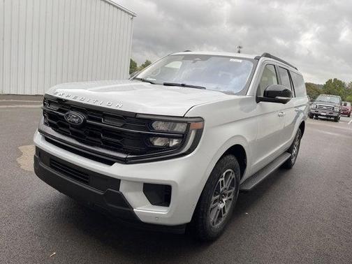 2025 Ford Expedition Max Active 4x4