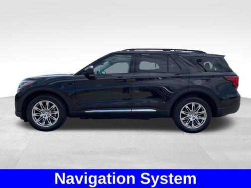 Agate Black Metallic 2025 Ford Explorer Active