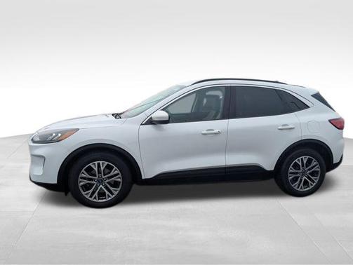 Oxford White 2022 Ford Escape SEL