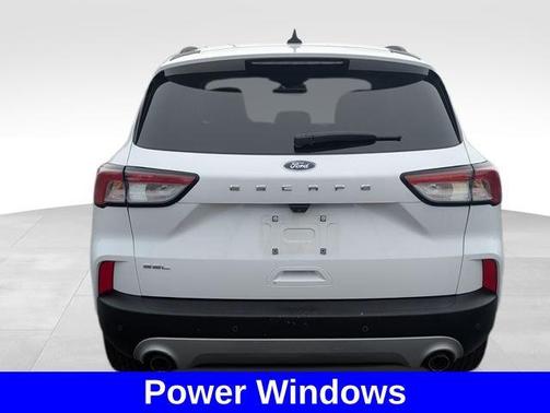 Oxford White 2022 Ford Escape SEL