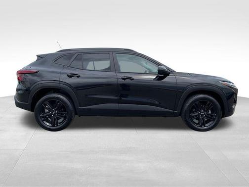 Mosaic Black Metallic 2024 Chevrolet Trax FWD ACTIV